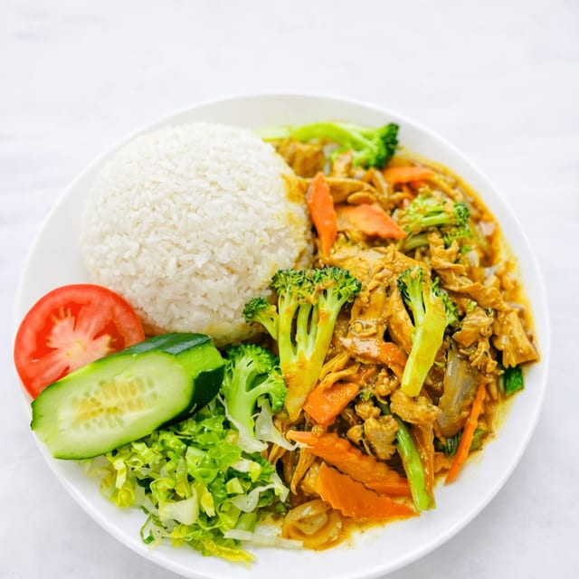 Stir Fried Curry (Com Ca Ri).